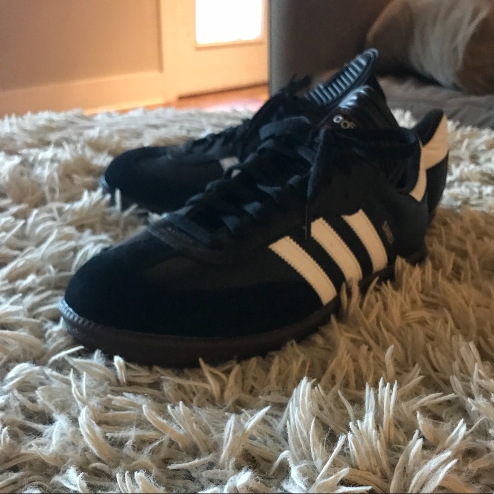 NWOT Adidas Samba, Men’s, 10.5